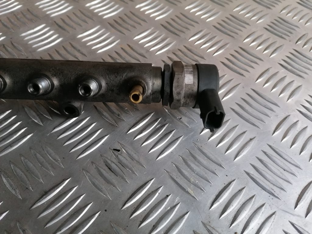 Degvielas sadales caurule priekš VOLVO S80 2007 GREY 5 Degvielas sadales caurule priekš VOLVO S80 2007 GREY