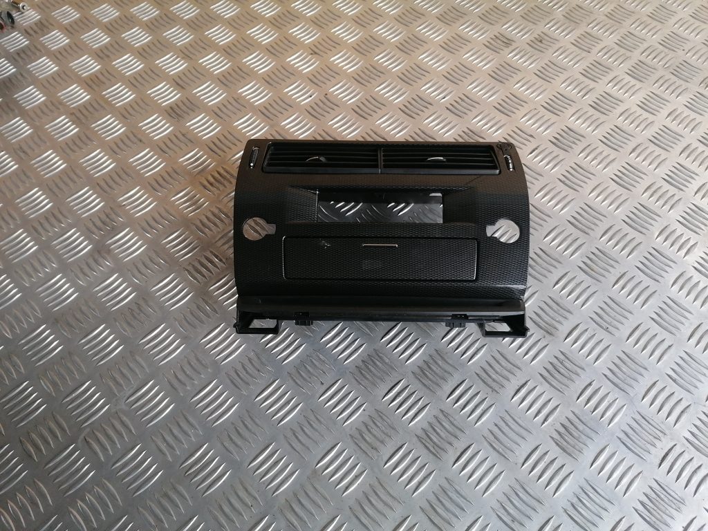 Mērinstrumentu paneļa gaisa vads, centrā priekš CITROEN C4 2006