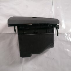 Mantu glabāšanas nodalījums pasažiera pusē priekš CITROEN C4 2006