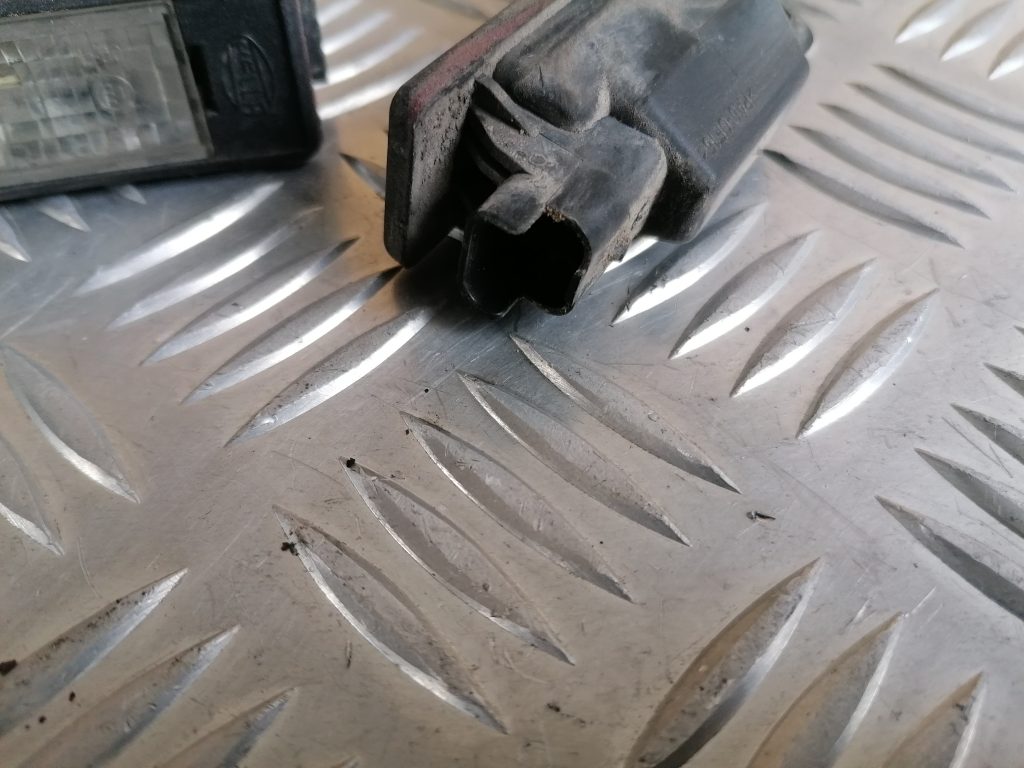 Numura zīmes apgaismojums priekš CITROEN C4 2006 3 Numura zīmes apgaismojums priekš CITROEN C4 2006