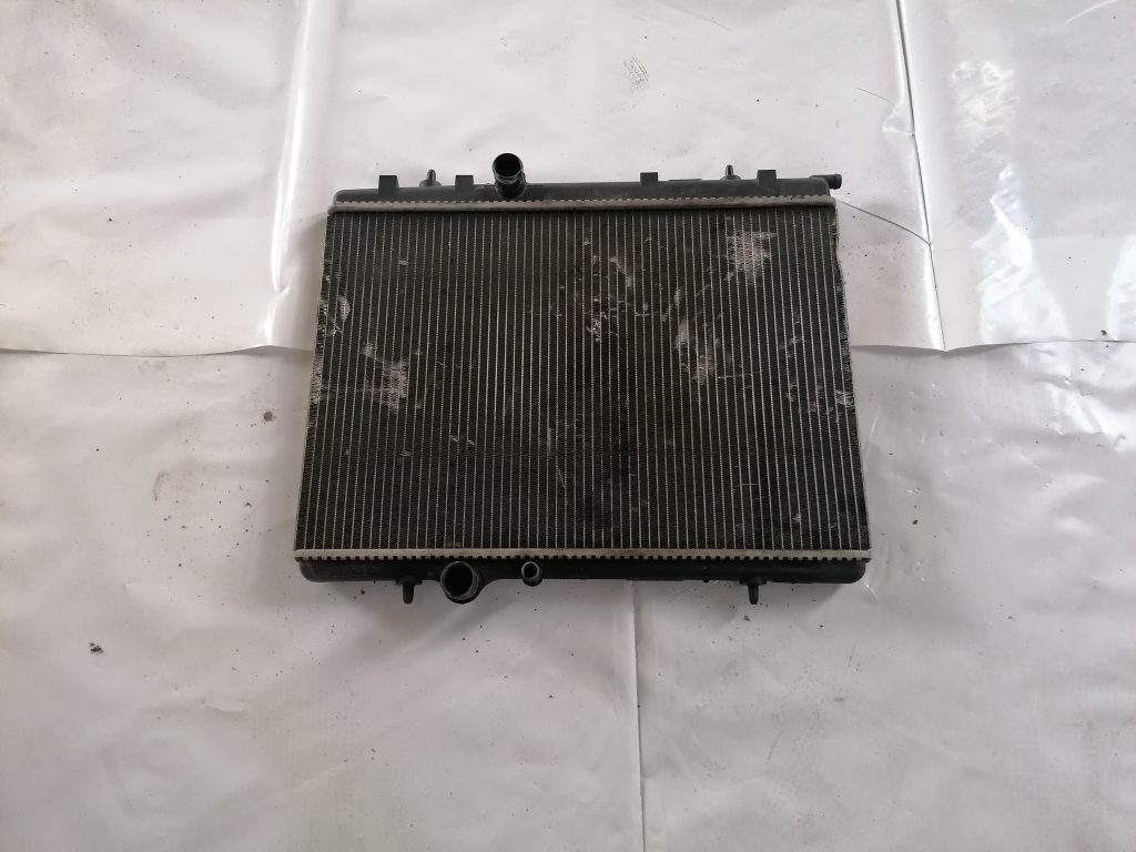 Dzesēšanas radiators priekš CITROEN C4 2006 1 Dzesēšanas radiators priekš CITROEN C4 2006