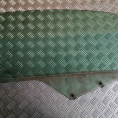 Priekšējo labo durvju stikls priekš CITROEN C4 2006