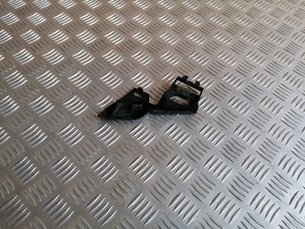 Priekšēja luktura kronšteins priekš VOLVO C30 2008 TURQUOISE