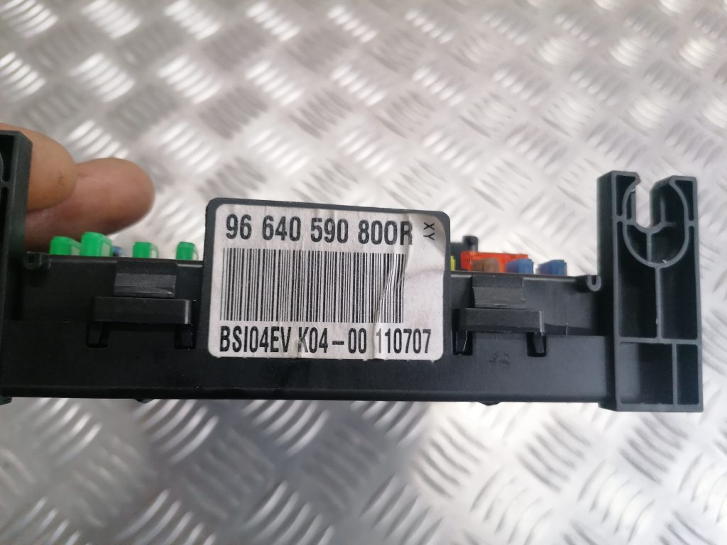 Drošinātāju relejas kaste priekš CITROEN PICASSO 2007