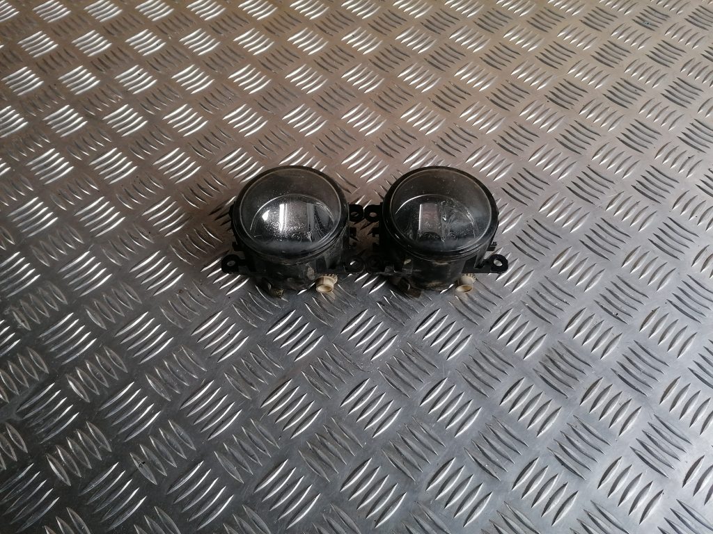 Miglas lukturis priekšā pa kreisi priekš CITROEN PICASSO 2007 1 Miglas lukturis priekšā pa kreisi priekš CITROEN PICASSO 2007