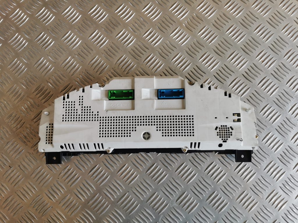 Spidometrs priekš VW PHAETON 2005 3 Spidometrs priekš VW PHAETON 2005