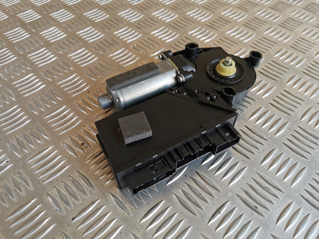 Elektrisko stiklu motors priekš VW PHAETON 2005 2 Elektrisko stiklu motors priekš VW PHAETON 2005