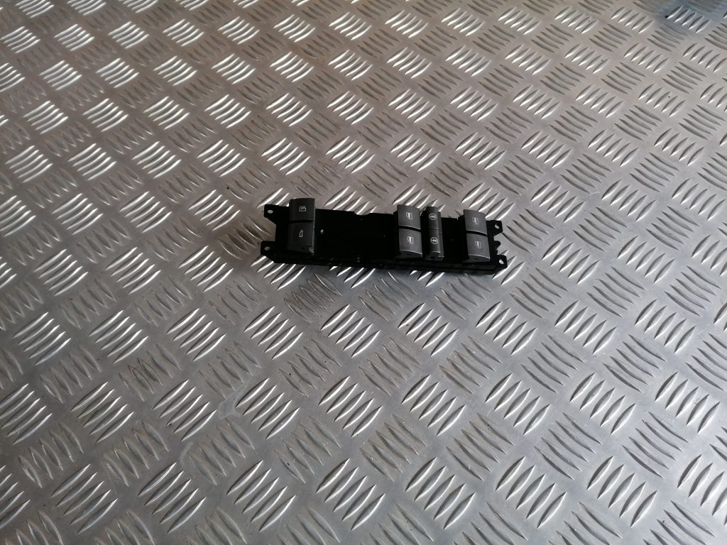 Šofera durvju slēdža pogas priekš VW PHAETON 2005 1 Šofera durvju slēdža pogas priekš VW PHAETON 2005