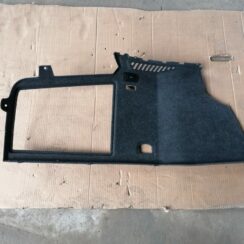 Bagāžnieka nodalījuma sānu apdare priekš VW PHAETON 2005