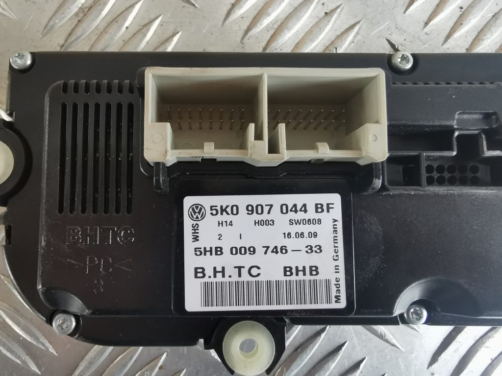 Klimata kontroles bloks priekš VW PASSAT CC 2009 3 Klimata kontroles bloks priekš VW PASSAT CC 2009
