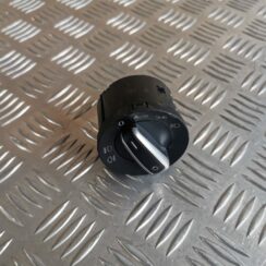 Gaismas slēdzis priekš VW PASSAT CC 2009