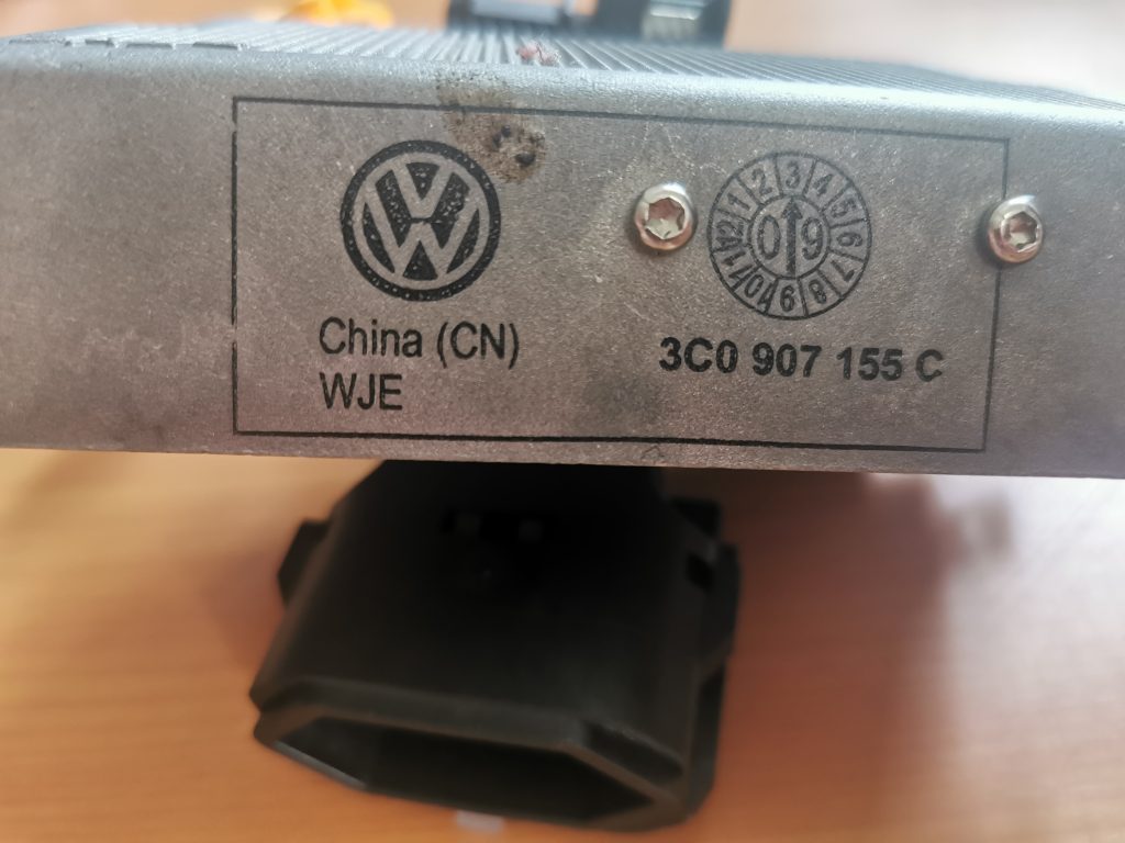 Strāvas pārveidotājs priekš VW PASSAT CC 2009