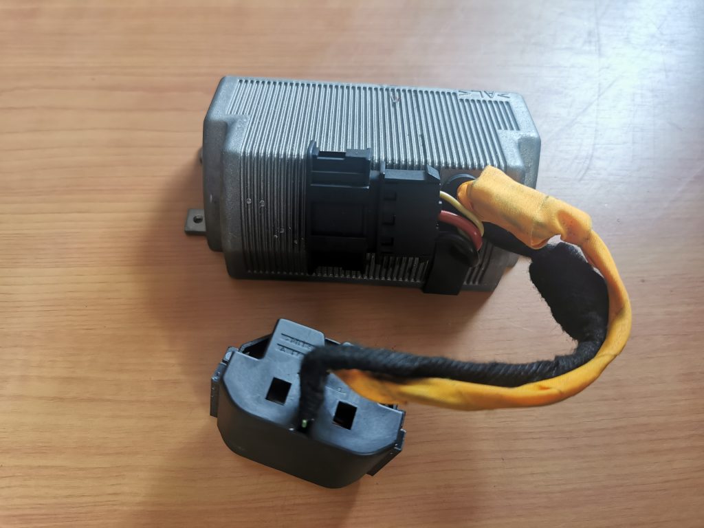 Strāvas pārveidotājs priekš VW PASSAT CC 2009