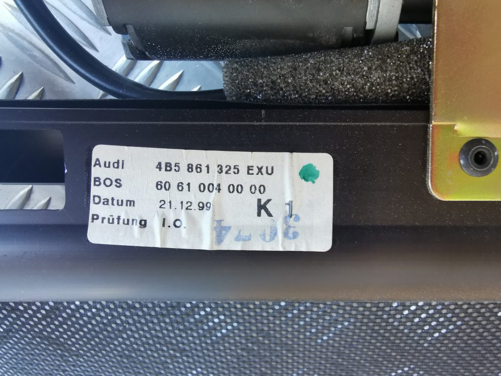 Durvju logu saules aizsargs priekš AUDI A6 1998