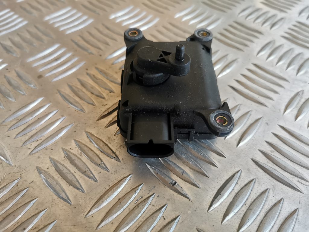 Apsildes sistēmas aktuators priekš AUDI A6 1998