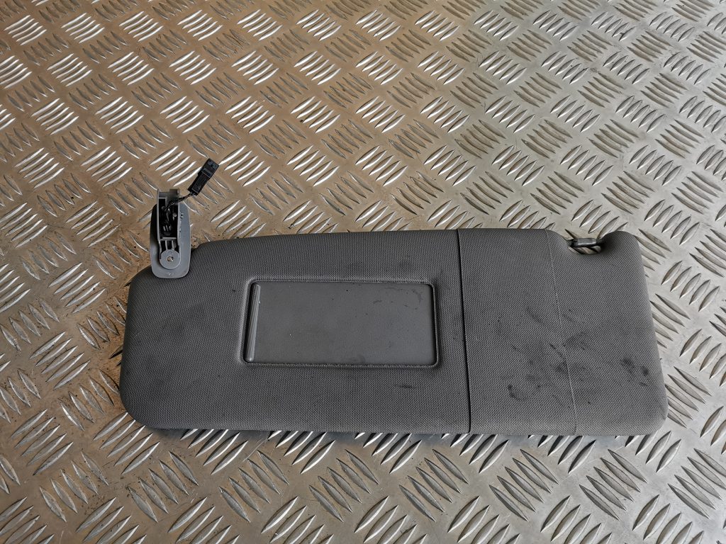 Saules aizsargs priekš AUDI A6 1998 2 Saules aizsargs priekš AUDI A6 1998