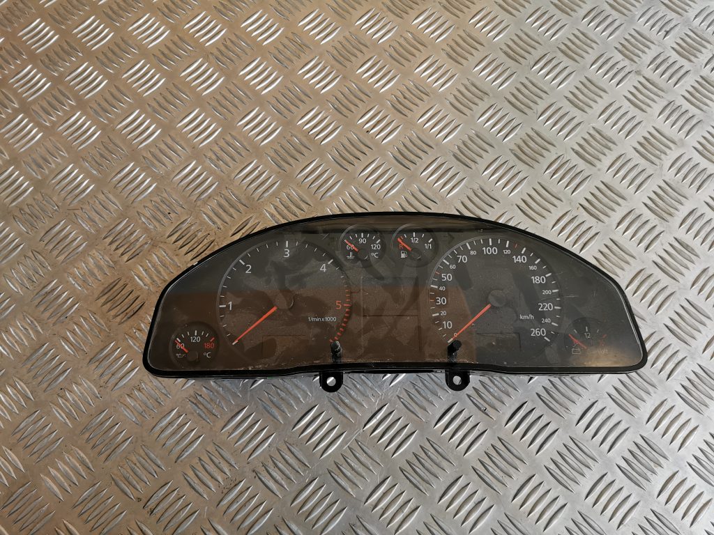 Spidometrs priekš AUDI A6 1998 1 Spidometrs priekš AUDI A6 1998