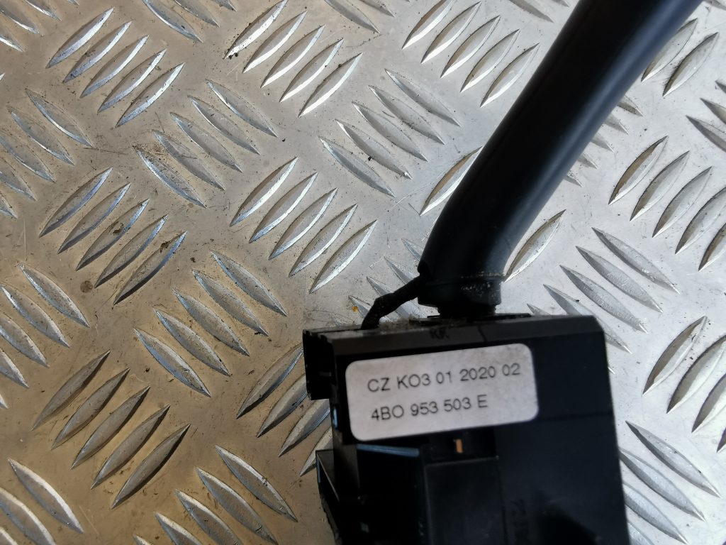 Stūres statnes slēdzis priekš AUDI A6 1998 4 Stūres statnes slēdzis priekš AUDI A6 1998