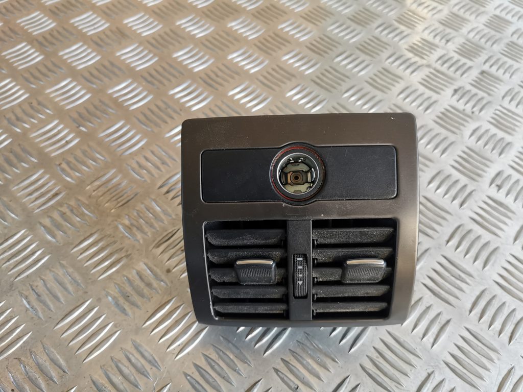 Centrālās konsoles gaisa vads priekš AUDI A6 1998 1 Centrālās konsoles gaisa vads priekš AUDI A6 1998