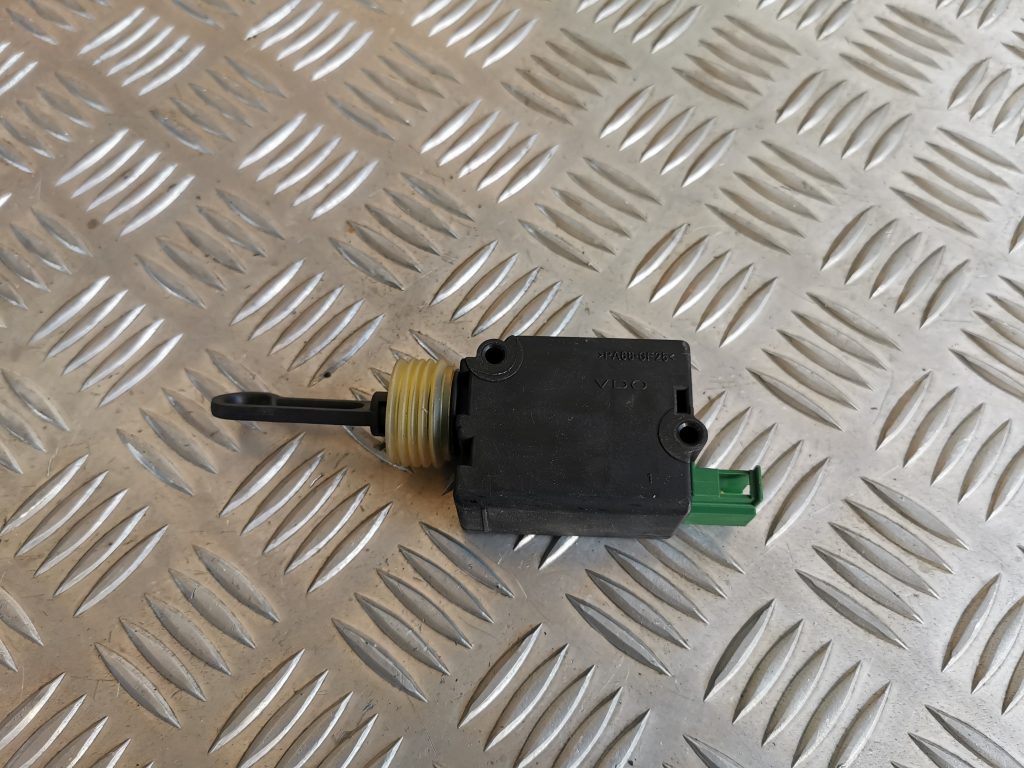 Centrālas atslēgas motors priekš AUDI A6 1998 1 Centrālas atslēgas motors priekš AUDI A6 1998