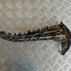 Aizmugurējā spārna un bufera stiprinājums priekš AUDI A6 1998