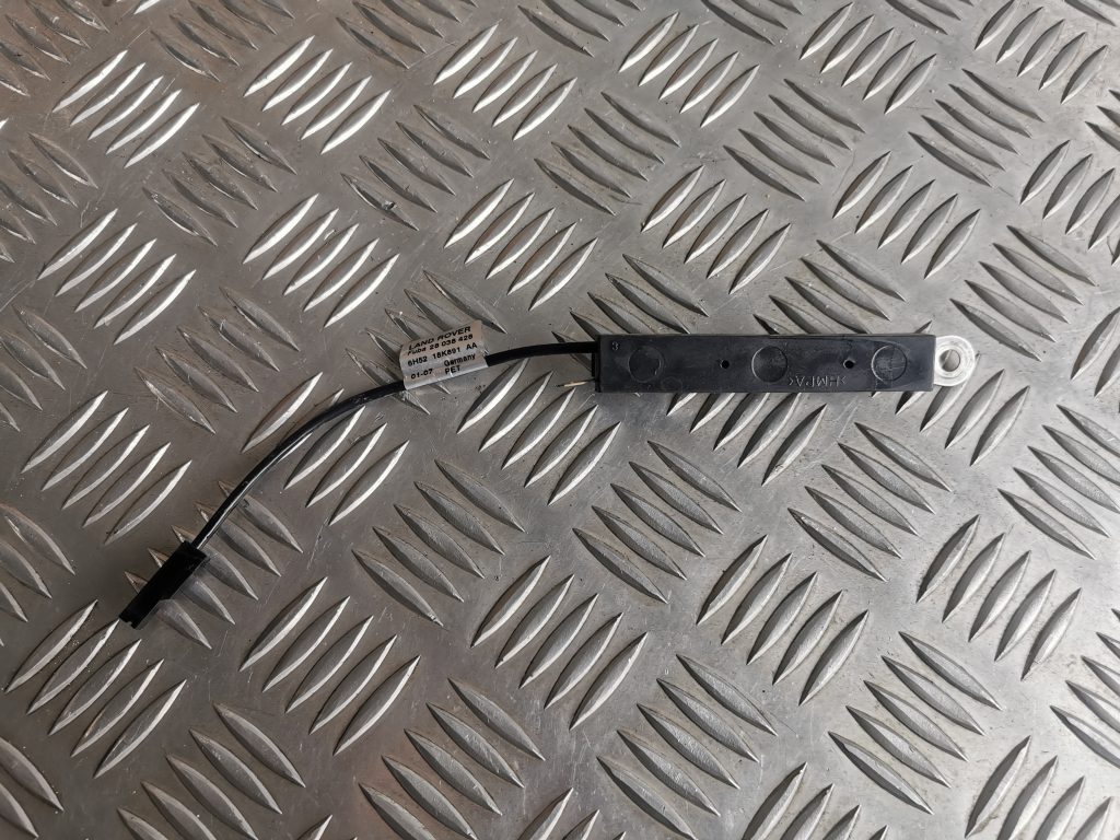 Antenas pastiprinātāja bloks priekš LAND ROVER FREELANDER 2007 1 Antenas pastiprinātāja bloks priekš LAND ROVER FREELANDER 2007