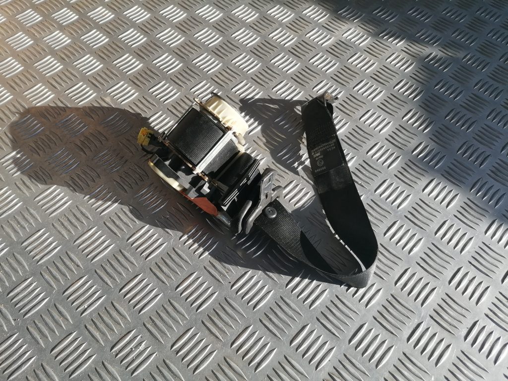 Aizmugurējā labā drošības josta priekš MERCEDES BENZ ML320 2005 BLACK