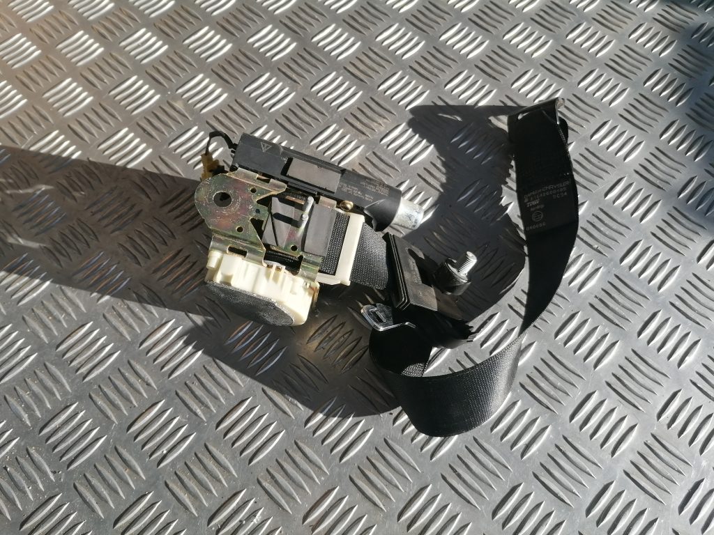 Aizmugurējā labā drošības josta priekš MERCEDES BENZ ML320 2005 BLACK