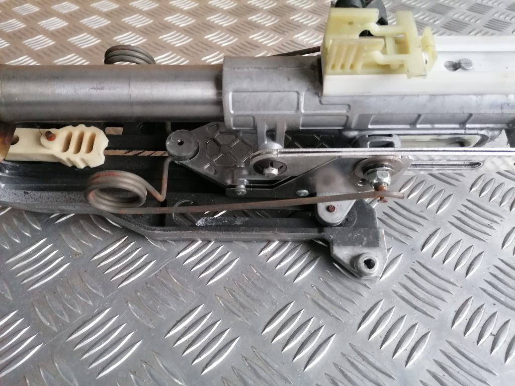 Stūres statne priekš MERCEDES BENZ ML320 2005 BLACK