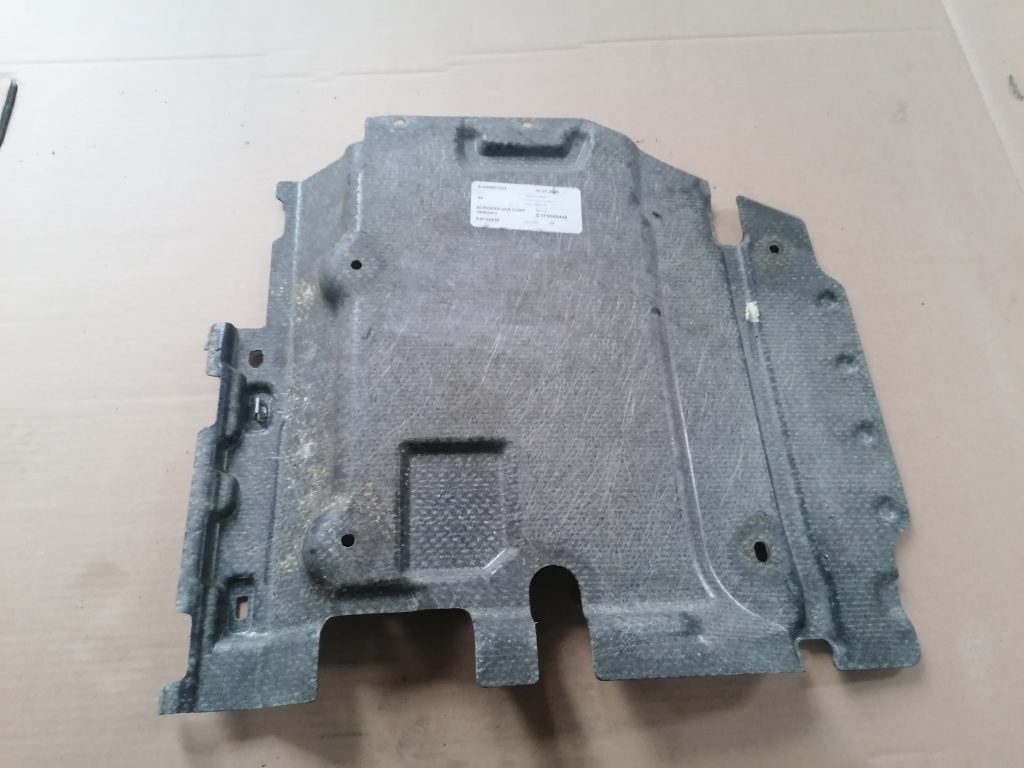 Virsbūves apakšējais aizsargs priekš MERCEDES BENZ ML320 2005 BLACK 1 Virsbūves apakšējais aizsargs priekš MERCEDES BENZ ML320 2005 BLACK