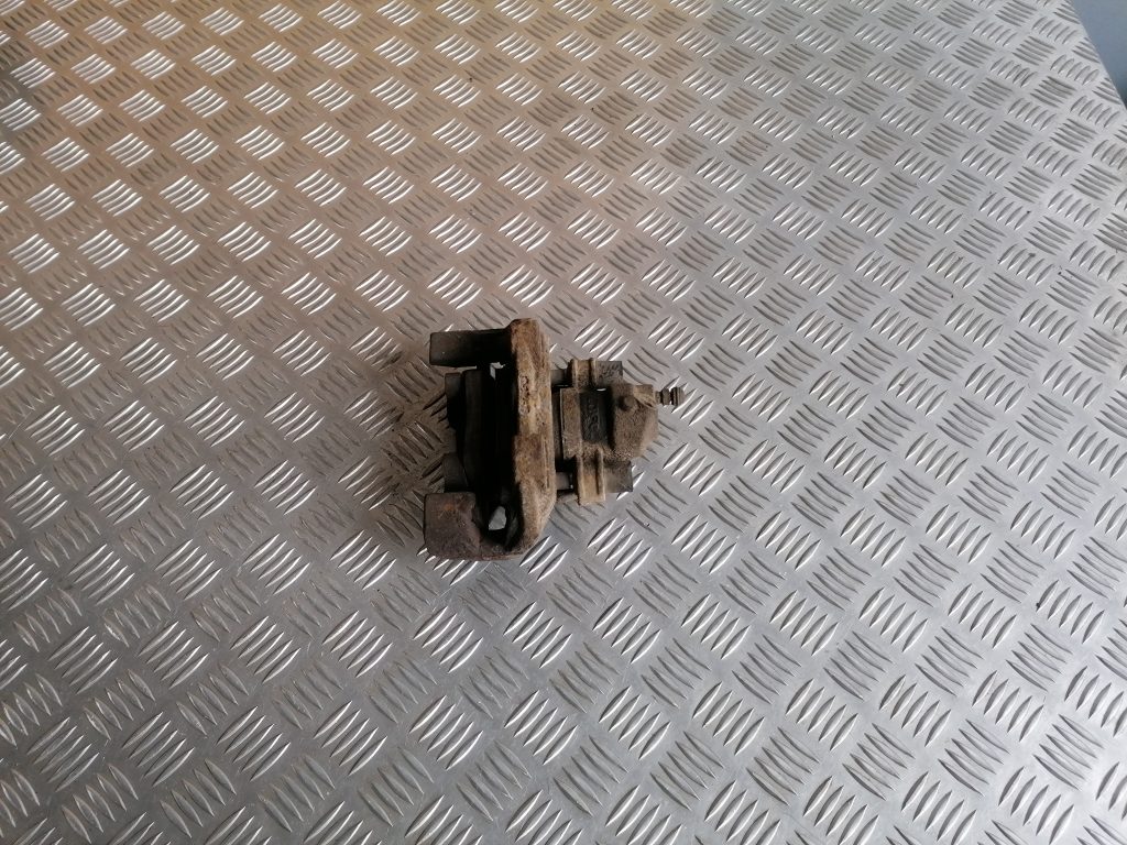 Aizmugurējais kreisais suports priekš MERCEDES BENZ ML320 2005 BLACK