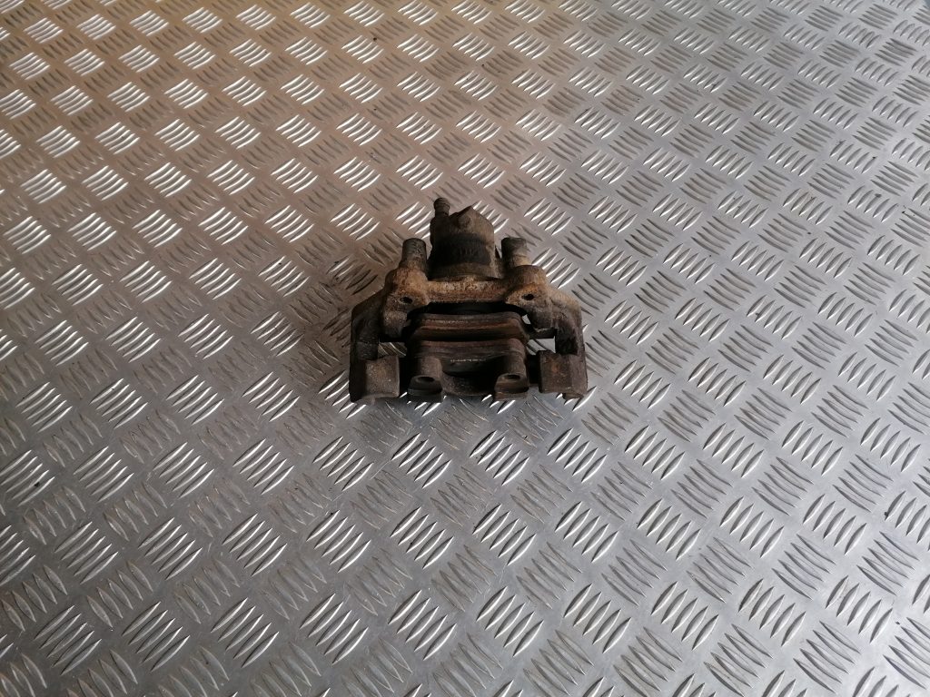 Aizmugurējais kreisais suports priekš MERCEDES BENZ ML320 2005 BLACK