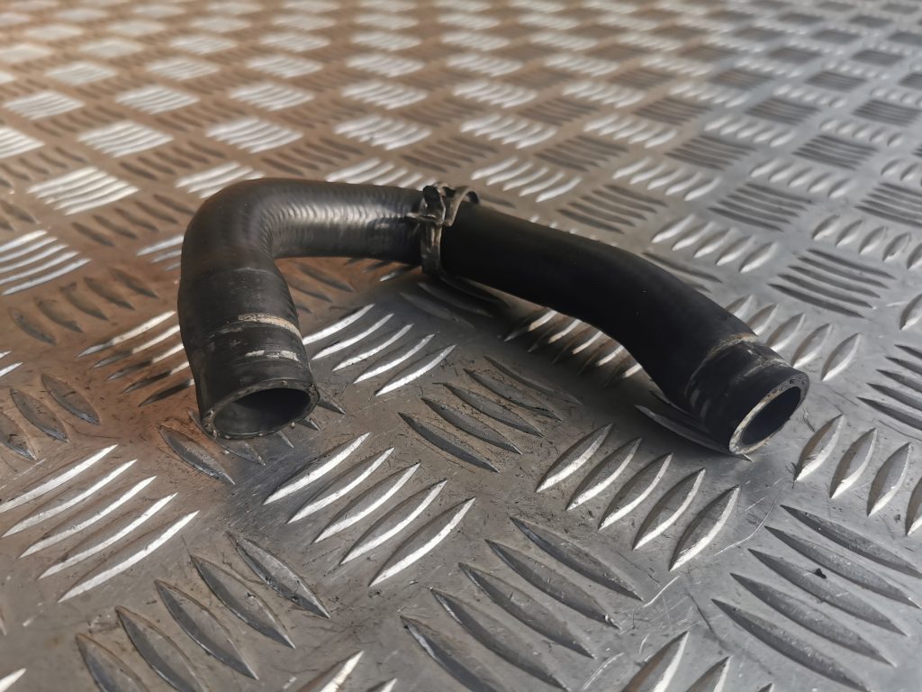 Gumijas šļūtene priekš MERCEDES BENZ ML320 2005 BLACK