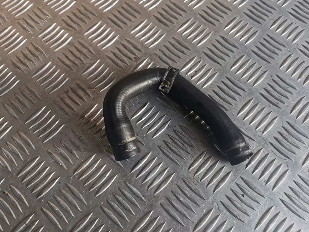 Gumijas šļūtene priekš MERCEDES BENZ ML320 2005 BLACK