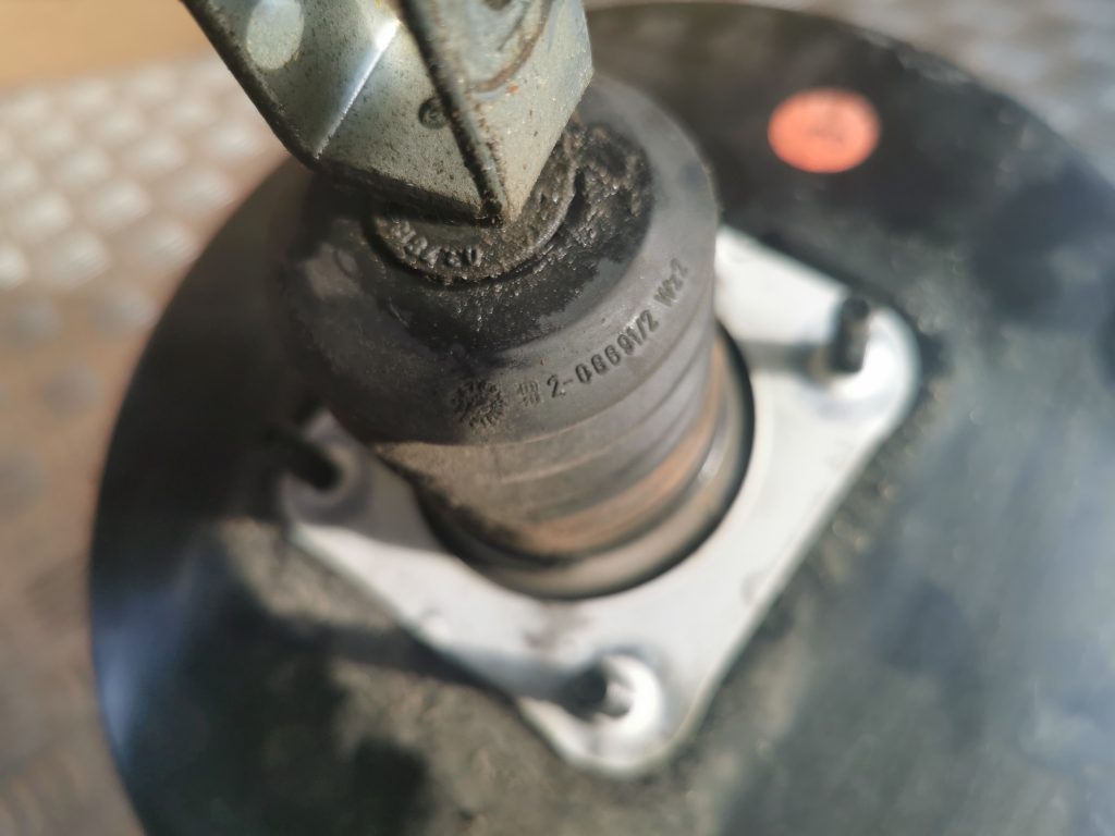 Vakuuma bremžu pastiprinātājs priekš MERCEDES BENZ ML320 2005 BLACK 6 Vakuuma bremžu pastiprinātājs priekš MERCEDES BENZ ML320 2005 BLACK