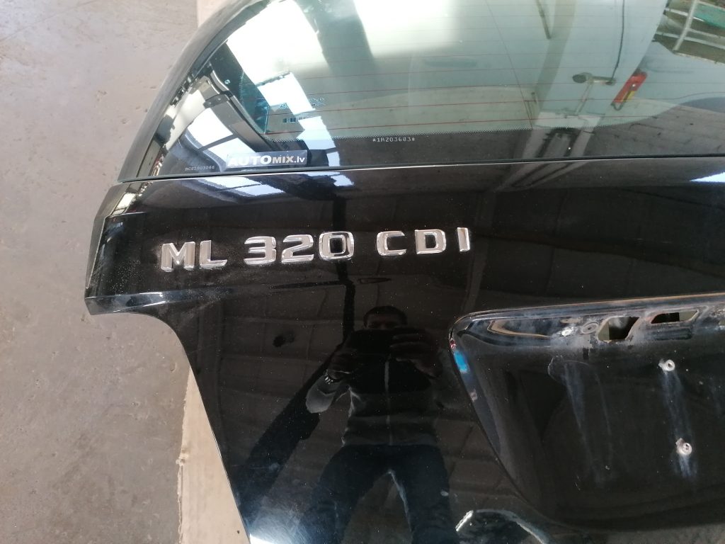 Bagāžnieka vāks priekš MERCEDES BENZ ML320 2005 BLACK