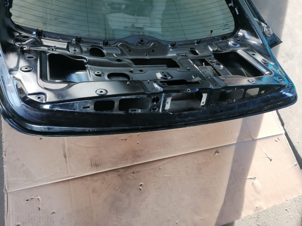 Bagāžnieka vāks priekš MERCEDES BENZ ML320 2005 BLACK