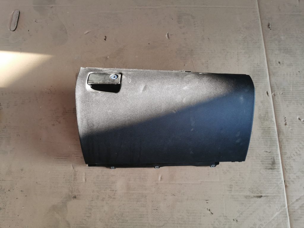 Mantu glabāšanas nodalījums pasažiera pusē priekš MERCEDES BENZ ML320 2005 BLACK