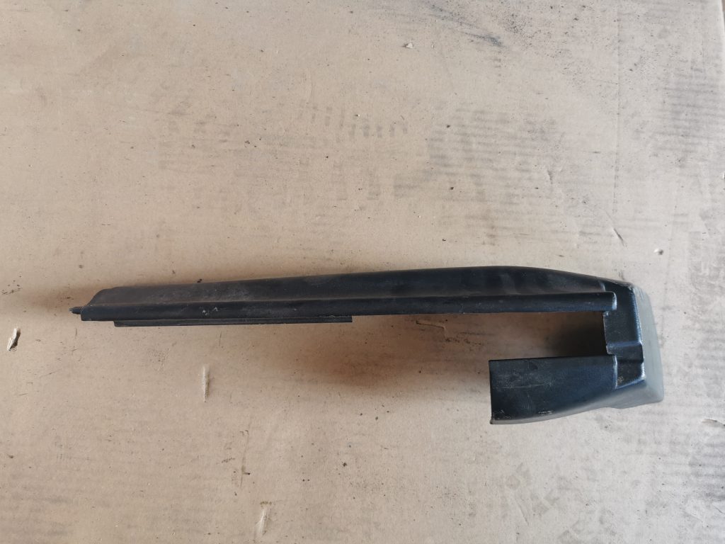 Priekšējā kreisā sēdekļa sliežu apdare priekš MERCEDES BENZ ML320 2005 BLACK 1 Priekšējā kreisā sēdekļa sliežu apdare priekš MERCEDES BENZ ML320 2005 BLACK