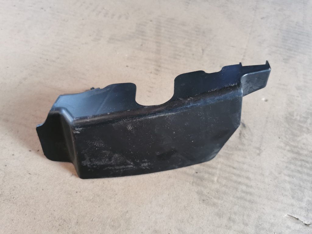 Salona plastmasa priekš MERCEDES BENZ ML320 2005 BLACK 1 Salona plastmasa priekš MERCEDES BENZ ML320 2005 BLACK