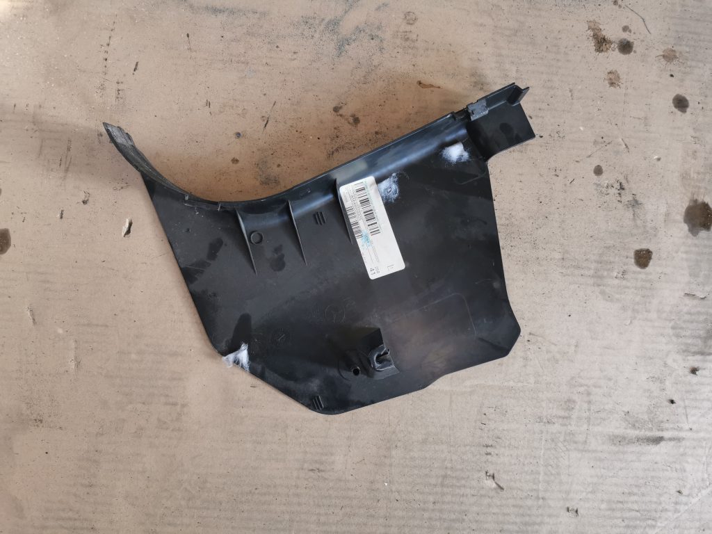 Sliekšņa priekšēja laba uzlika (salonā) priekš MERCEDES BENZ ML320 2005 BLACK