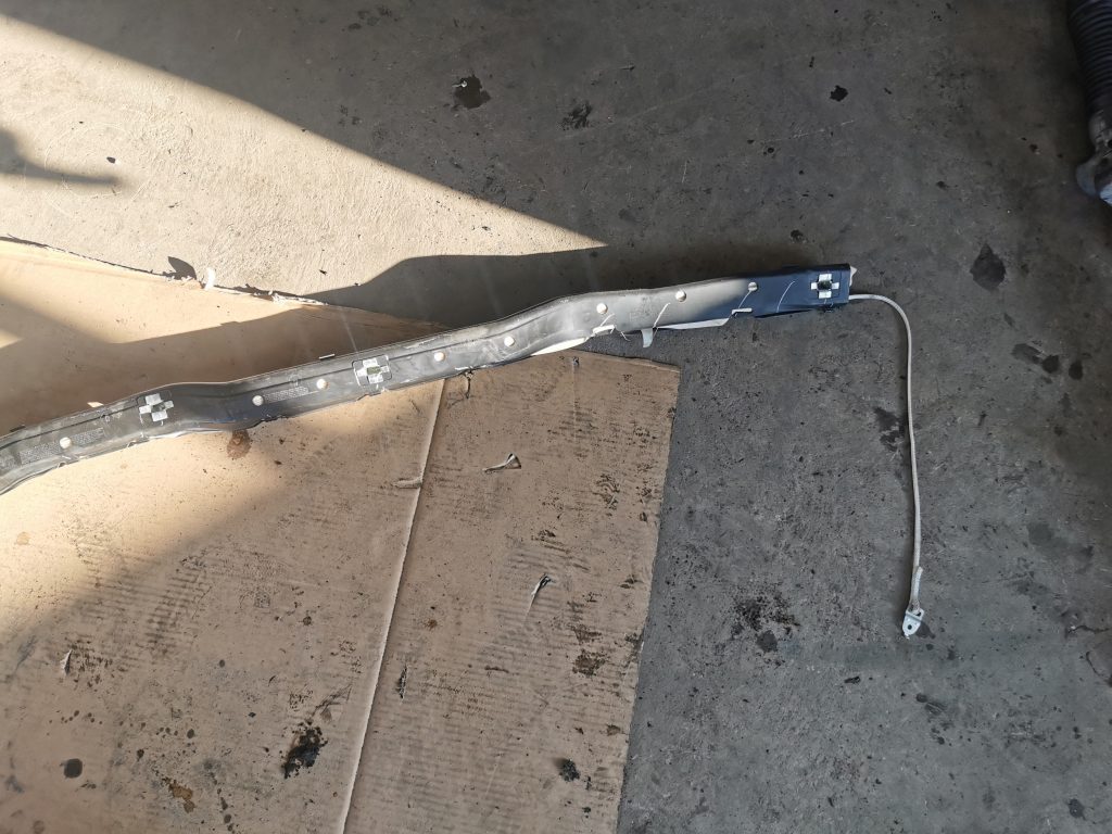 Griestu drošības spilvens, pa labi priekš MERCEDES BENZ ML320 2005 BLACK