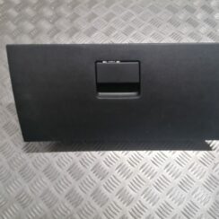 Mantu glabāšanas nodalījums pasažiera pusē priekš DODGE JOURNEY 2008