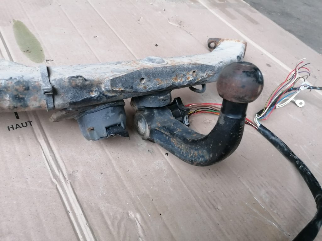 Sakabes ierīce (farkops) priekš DODGE JOURNEY 2008