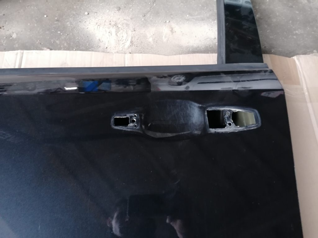 Priekšējās kreisās durvis priekš DODGE JOURNEY 2008 4 Priekšējās kreisās durvis priekš DODGE JOURNEY 2008