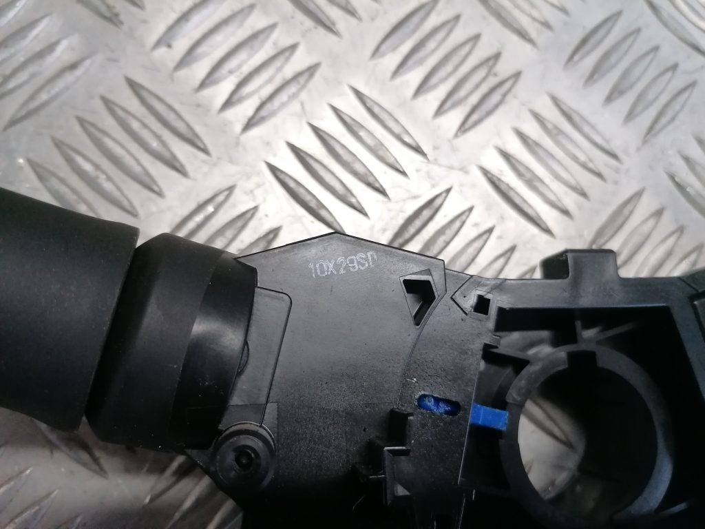 Stūres statnes slēdzis priekš SUBARU LEGACY 2011