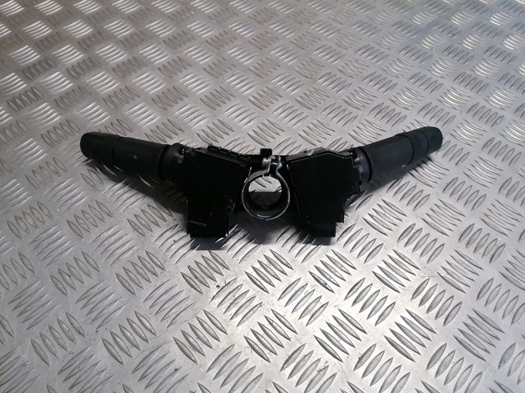 Stūres statnes slēdzis priekš SUBARU LEGACY 2011