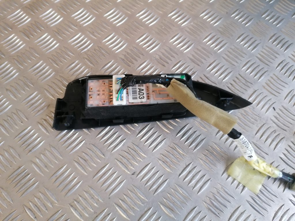 Šofera durvju slēdža pogas priekš SUBARU LEGACY 2011