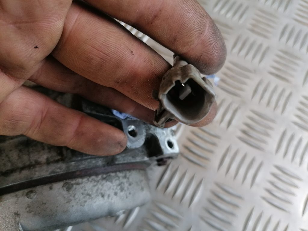 Gaisa kondicioniera kompresors priekš SUBARU LEGACY 2011 6 Gaisa kondicioniera kompresors priekš SUBARU LEGACY 2011