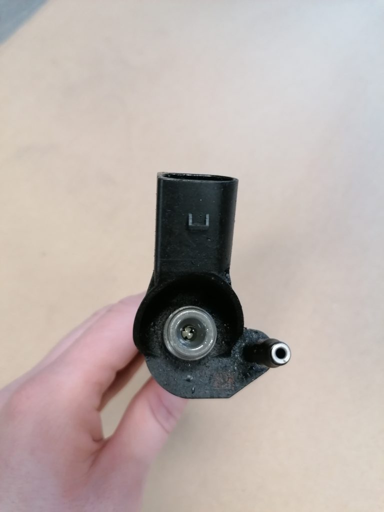 Degvielas smidzinātājs priekš MERCEDES BENZ CLS 320 2005